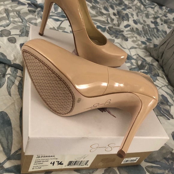 Shoes, clutch bag and leather jacket - Picture 2 of 2